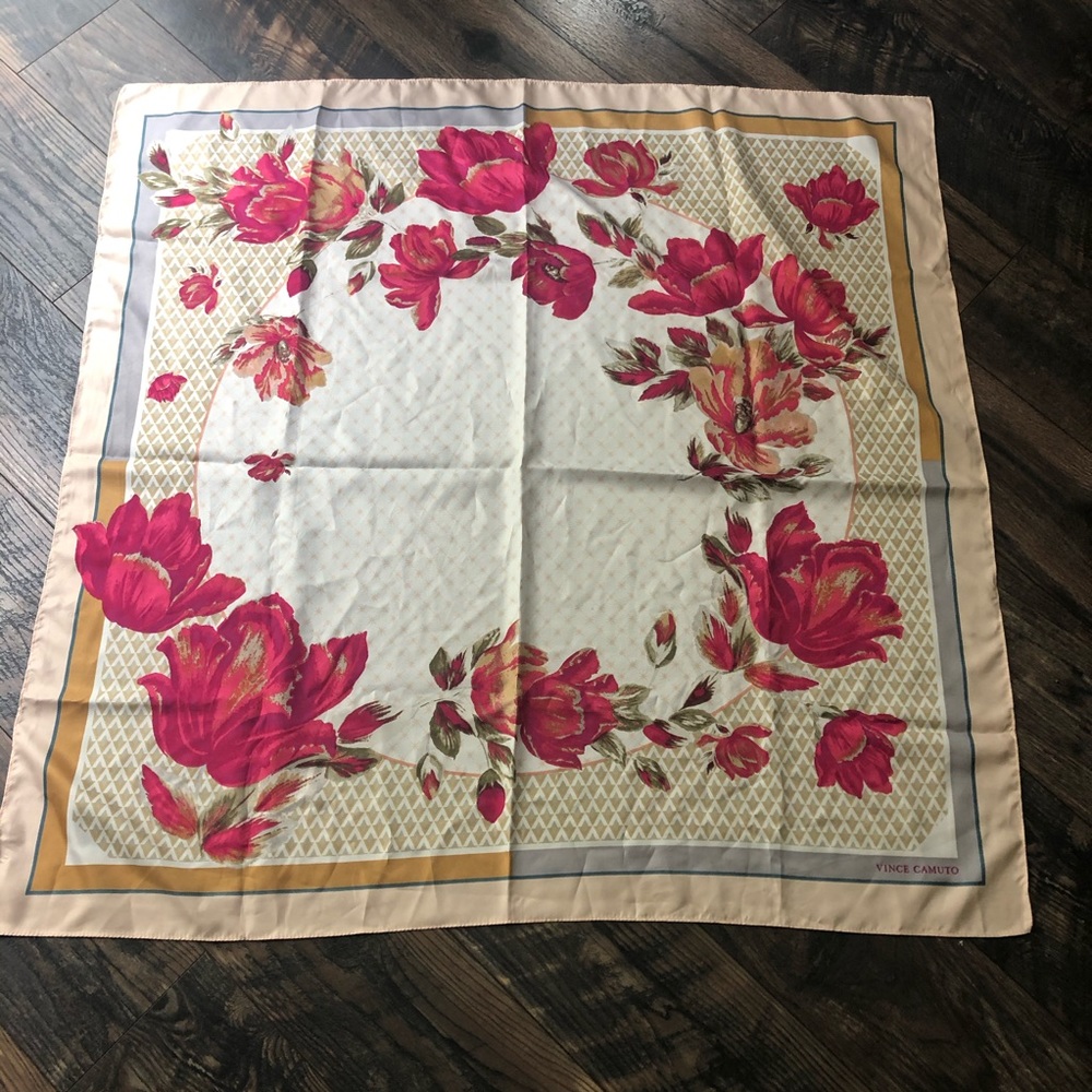 Vince Camuto scarf NWT